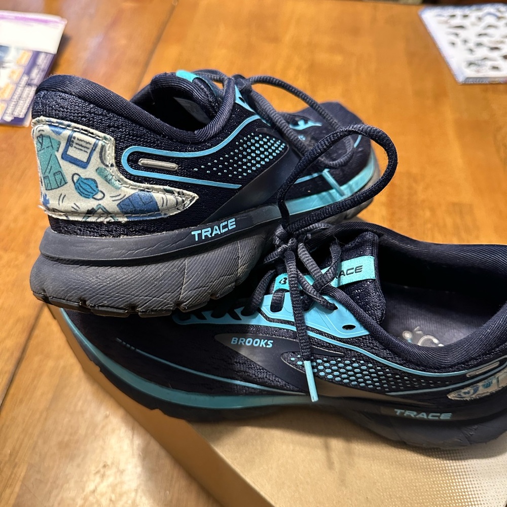 Brooks Trace 2 Healthcare Edition Sneakers